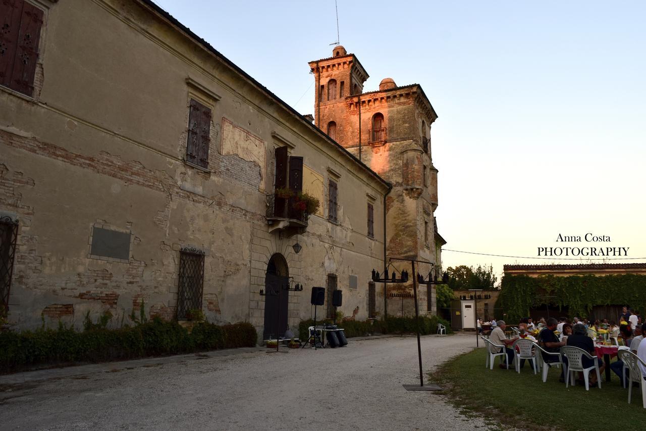 Ostello Castello Mina Della Scala Casteldidone Eksteriør billede