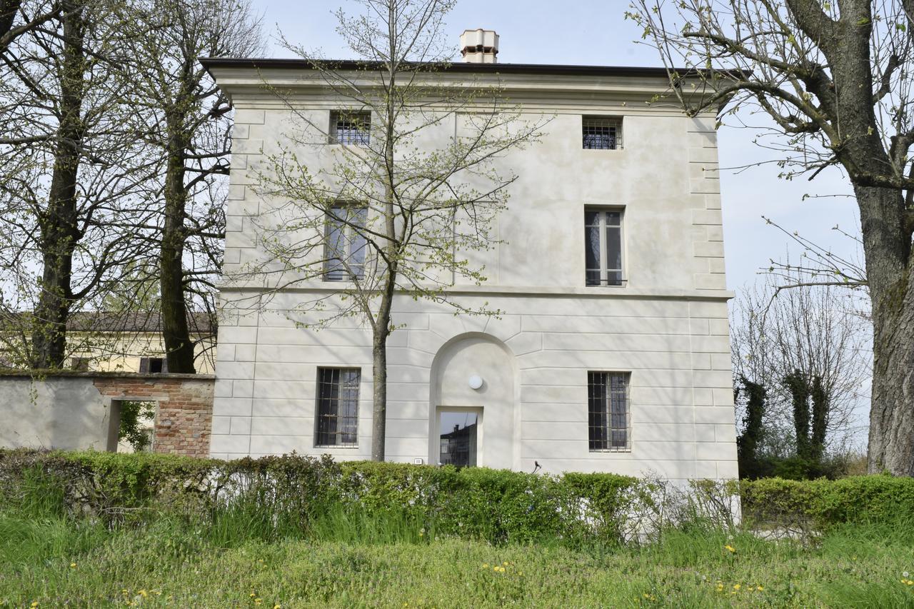 Ostello Castello Mina Della Scala Casteldidone Eksteriør billede