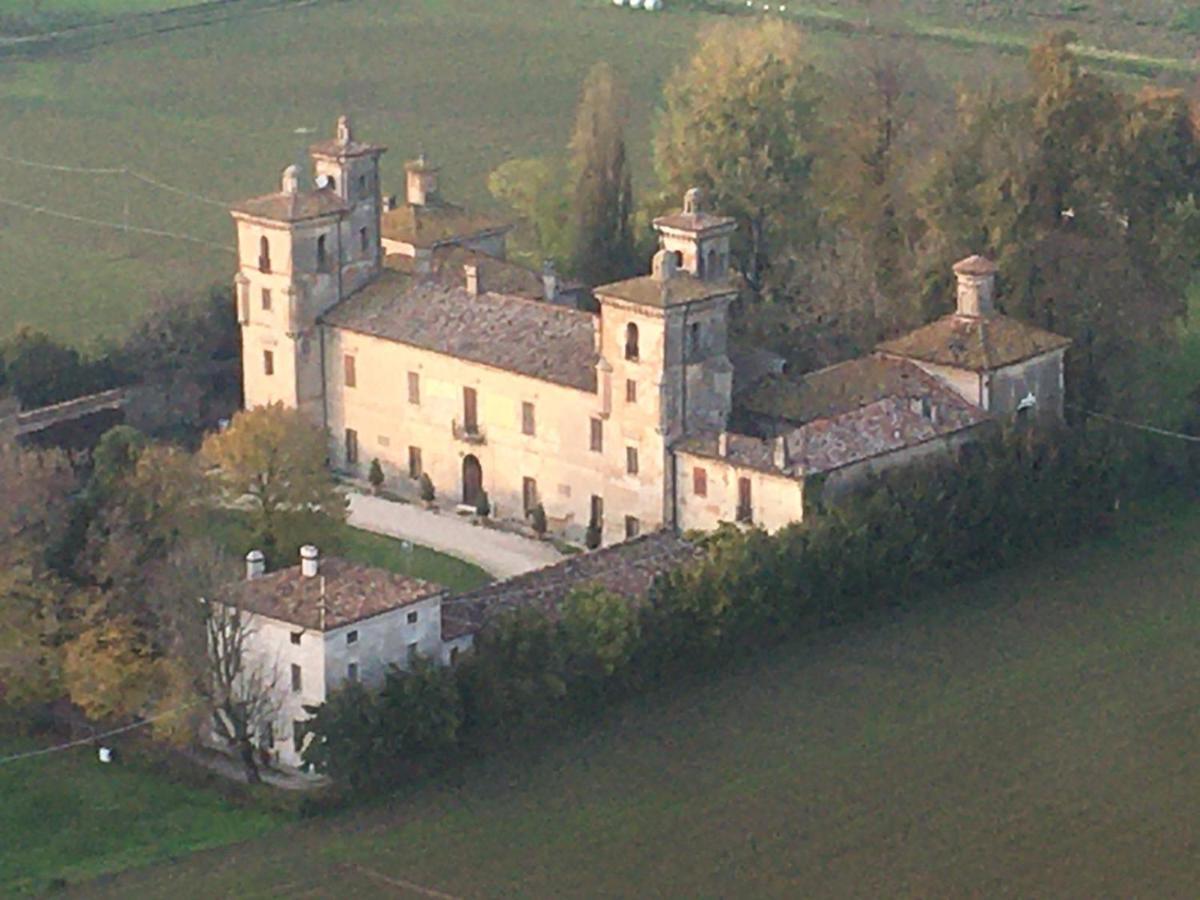 Ostello Castello Mina Della Scala Casteldidone Eksteriør billede
